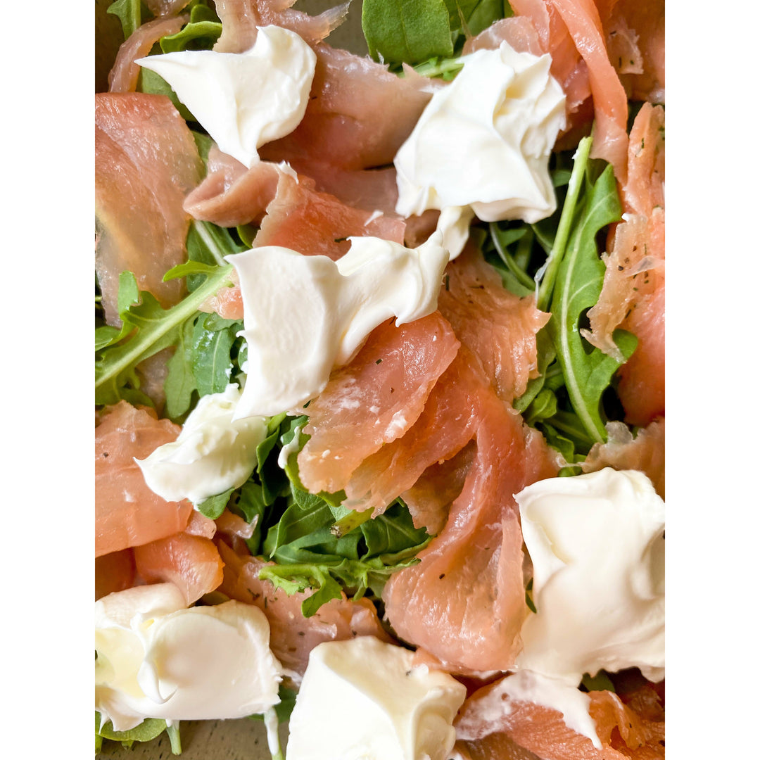 Salmón Ahumado con Pimienta Limón (Gravlax)